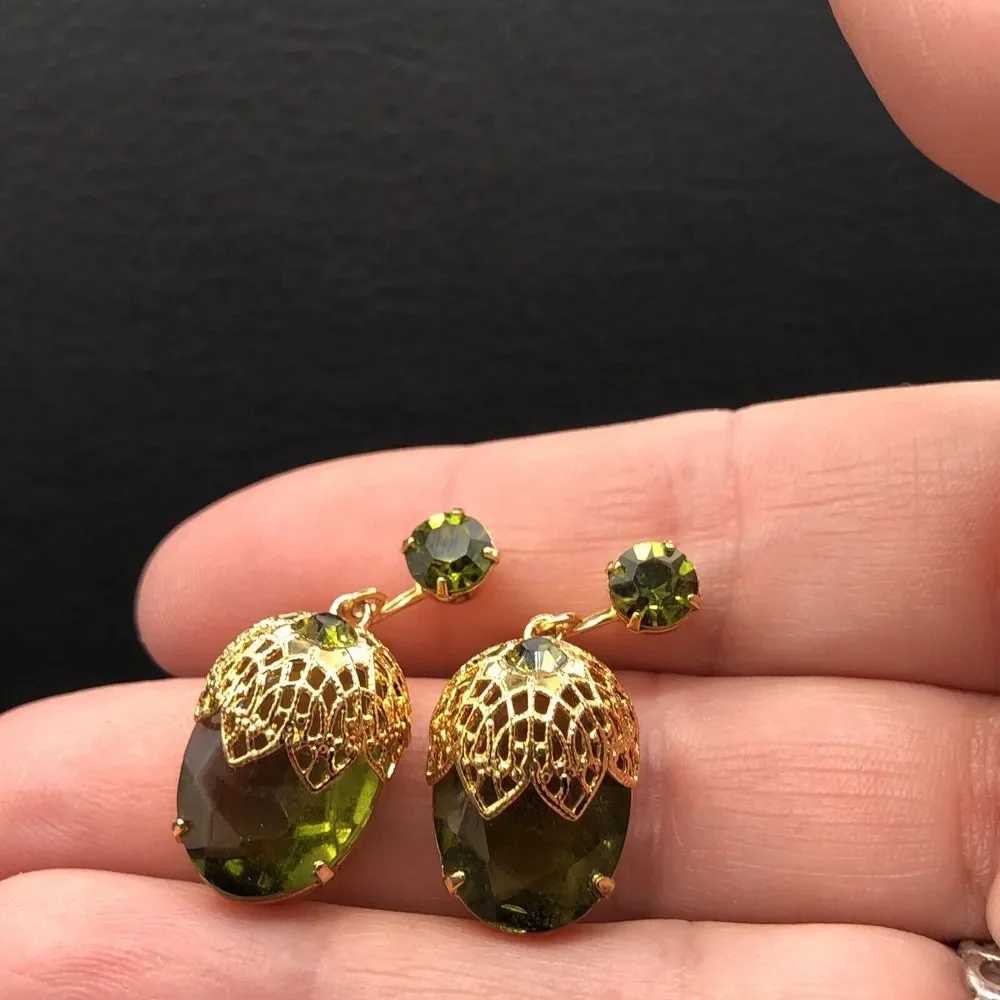 Vintage Sarah Coventry Earrings TOUCH OF ELEGANCE 7326 Green Rhinestone Clip On‎